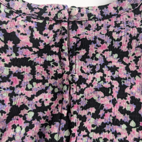 H & M Blouse - Picture 3 of 4